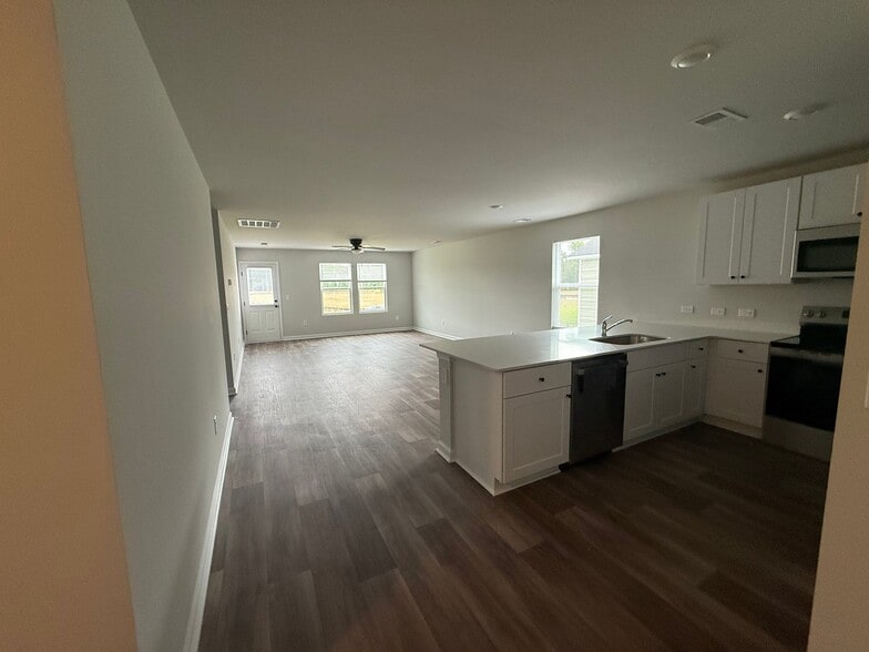 Building Photo - 1218 Black Kite Ct SW