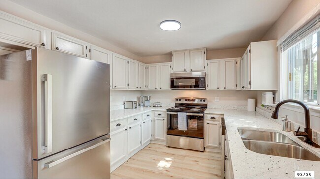 Building Photo - 5522 Allbrook