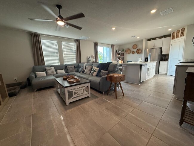 Building Photo - 3919 Radiant Mountain Dr