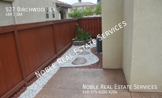 Building Photo - 527 Birchwood Ln