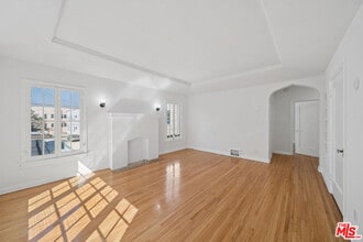 Building Photo - 339 S Detroit St