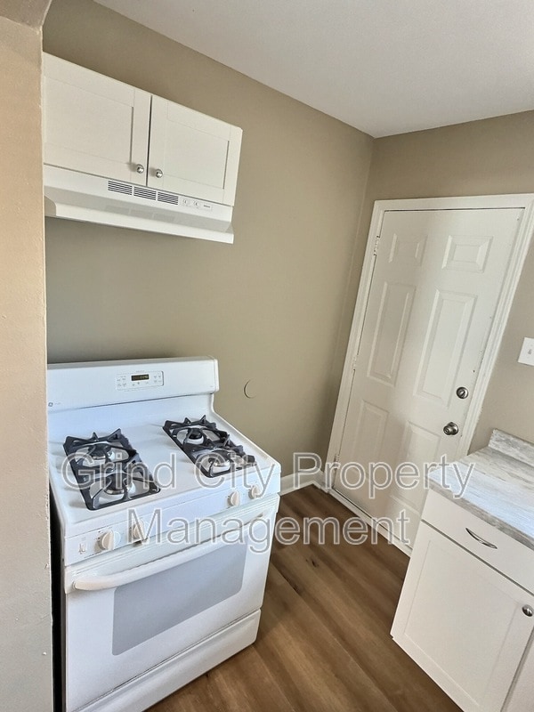 Building Photo - 1065 N Holmes St