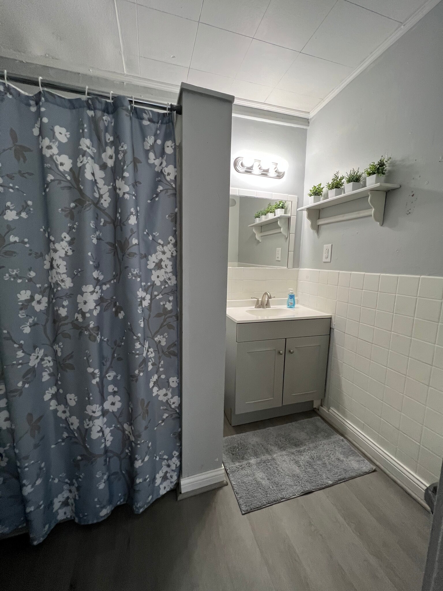 Building Photo - 238 N Church St