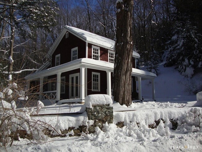Building Photo - 4 Old Cat Rock Rd