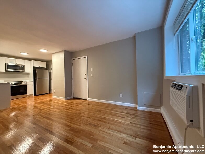 Building Photo - 232 Parker Hill Ave