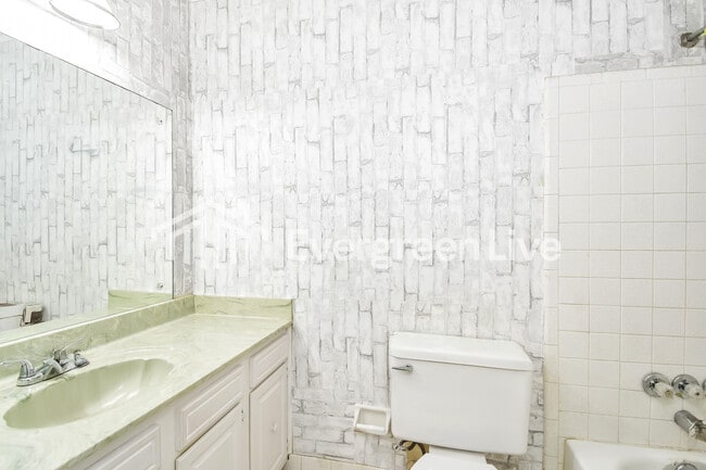 Building Photo - 6677 Silhouette Ave