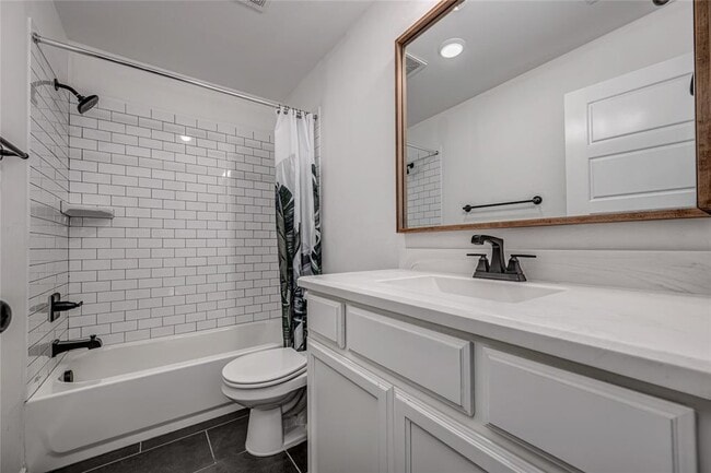 Building Photo - 8516 Gibbs Dr