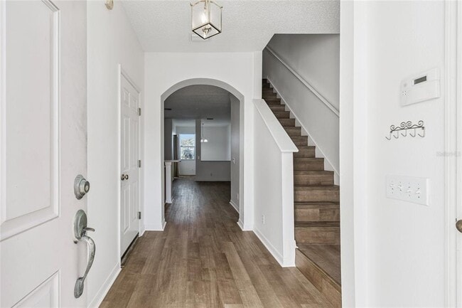 Building Photo - 571 Shoreham Ct NE