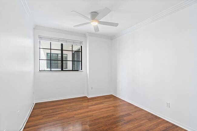 Building Photo - 233 S Federal Hwy