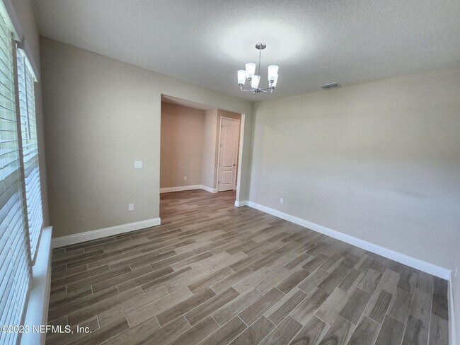 Building Photo - 310 Broomsedge Cir