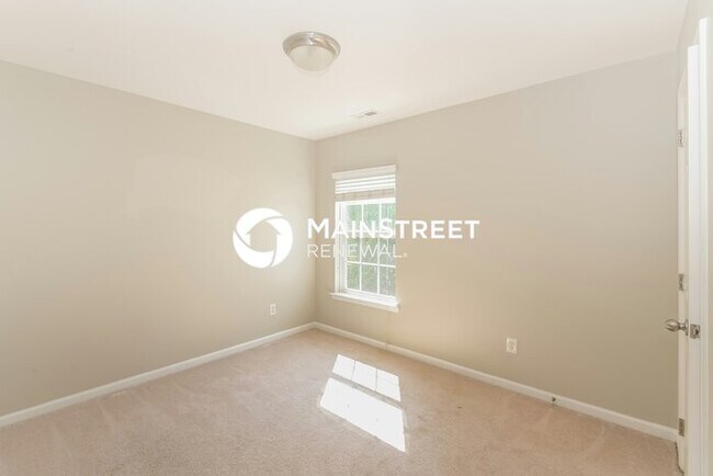 Building Photo - 4 Bedroom Pet-Friendly Home in Huntersvill...