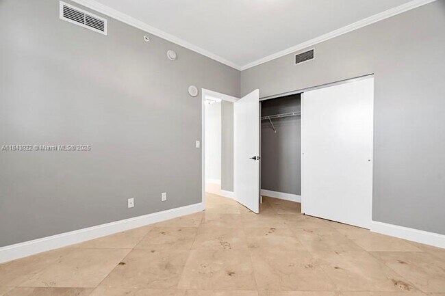 Building Photo - 888 Biscayne Blvd