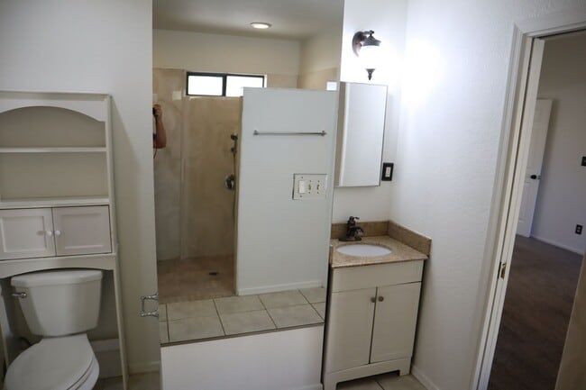 Building Photo - A Home You Have To See To Believe!!!