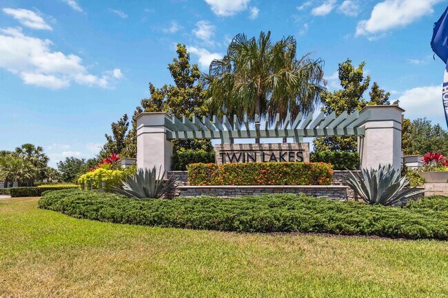 Building Photo - For Rent: Immaculate 3 Bed, 3 Bath + Flex Room Home in 55+ Del Webb Twin Lakes!