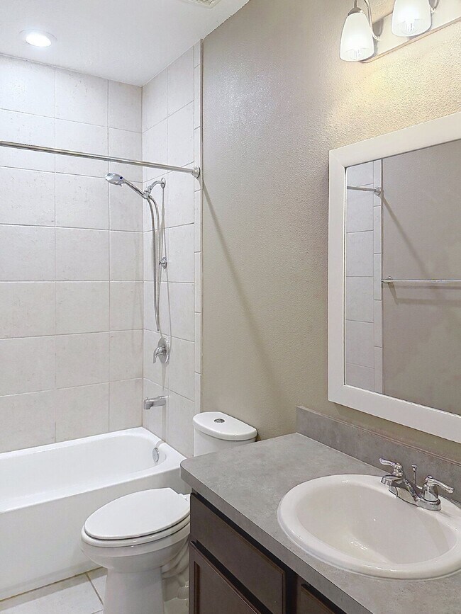 Building Photo - 936 Grand Wildmere Cove