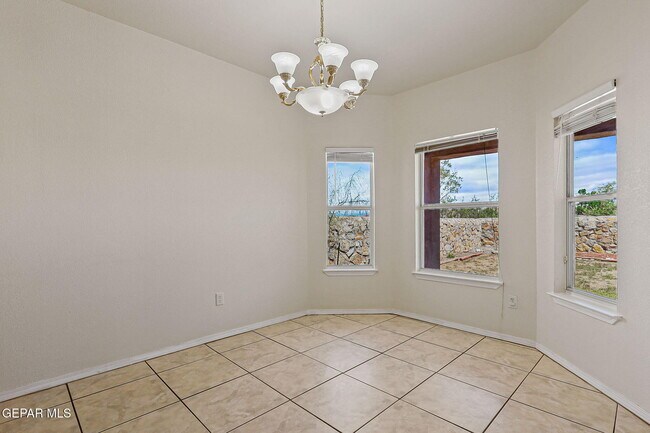 Building Photo - 6377 Franklin Ridge Dr