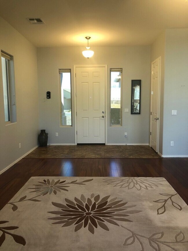 Building Photo - 4 Bedroom 2 Bath in Granville