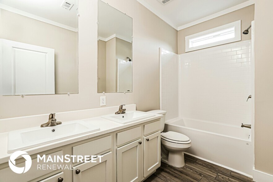 Building Photo - 839 Perez St