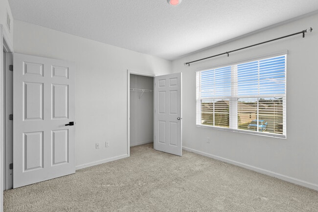 Building Photo - 6455 NW Castlebrook Ave