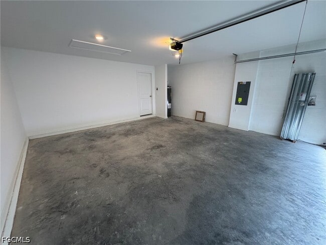 Building Photo - 17313 Cantu Ct