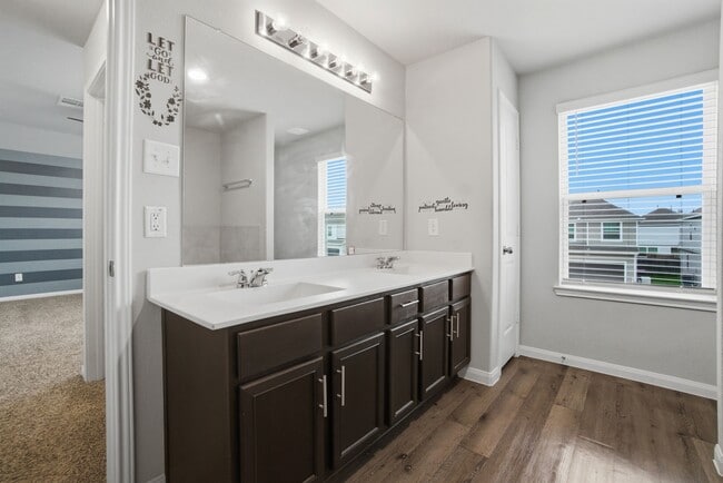 Building Photo - 22210 Great Royal Ln