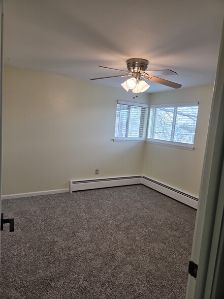 Building Photo - 1547 Hot Springs Ave