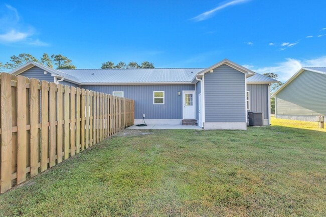 Building Photo - 130 Summerlin Ln