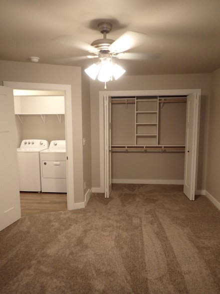 Building Photo - 2925 Sabal Oak Dr