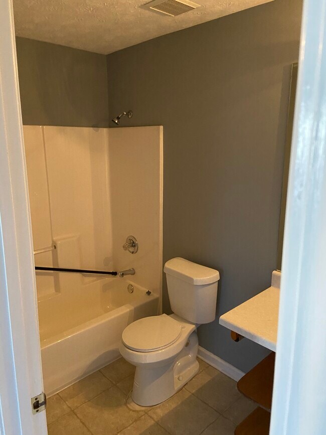 Building Photo - 3002 Maple Cove Ct