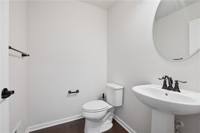 Building Photo - 3005 Eagle Ridge Dr