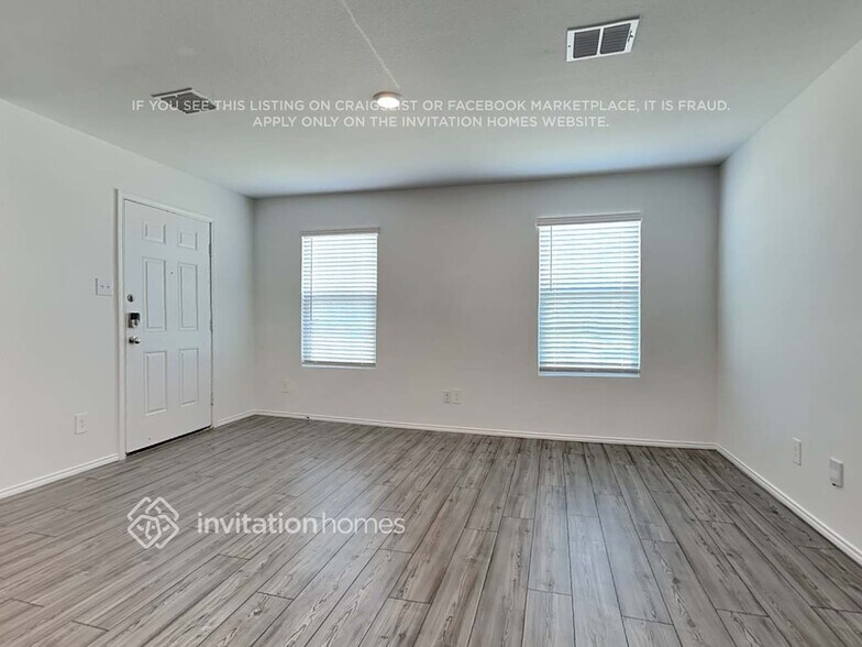 Building Photo - 3214 Crestone Dr