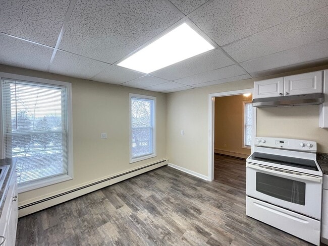 Building Photo - 39 Ferry St