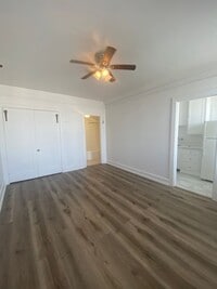 Building Photo - Downtown Long Beach Studio/1BA  *Only $1,000 Deposit!