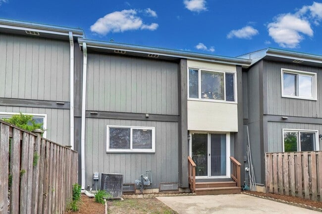 Building Photo - 281 Dupage Dr