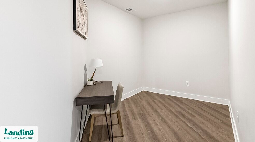 Building Photo - 556 Martin Rd SW