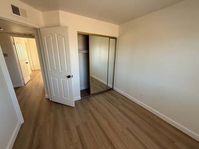 Building Photo - Paul Lee - R7535