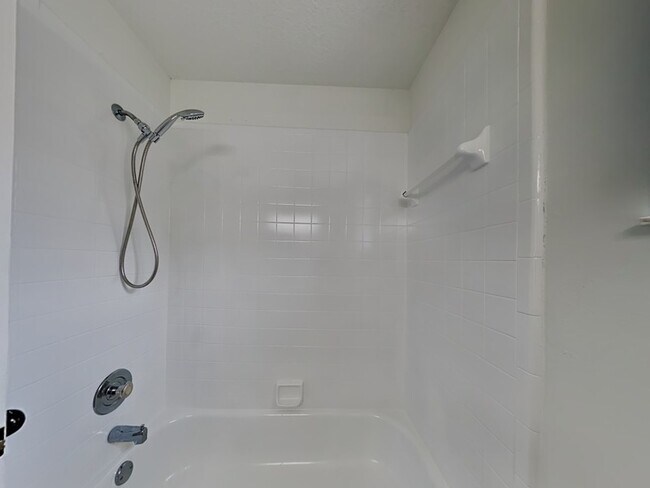 Building Photo - 13838 Ginger Creek Blvd