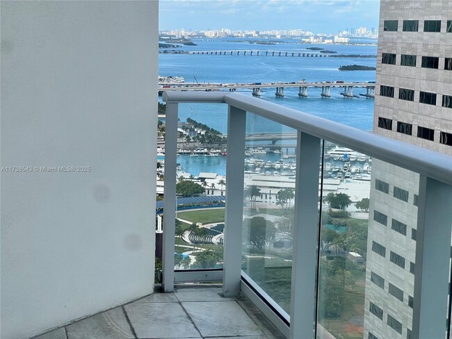 Building Photo - 300 S Biscayne Blvd