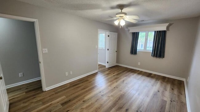 Building Photo - 203 Double Eagle Dr