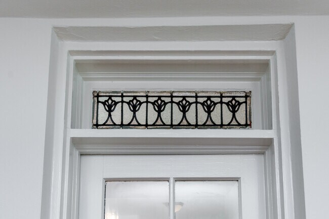 Building Photo - 118 N Union St