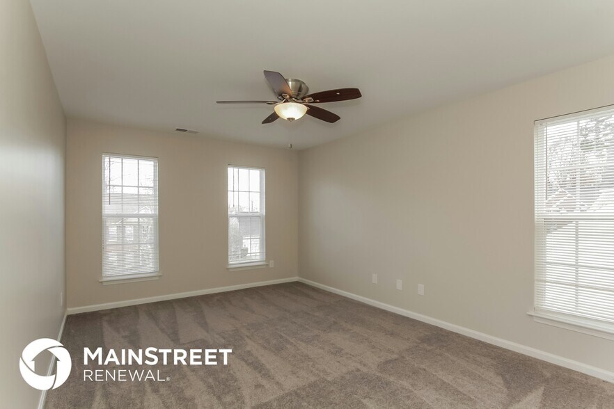 Building Photo - 10152 Spring Park Dr