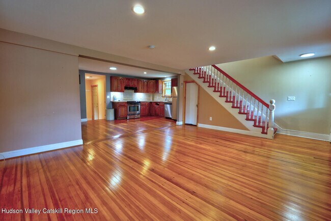 Building Photo - 153 Bross St
