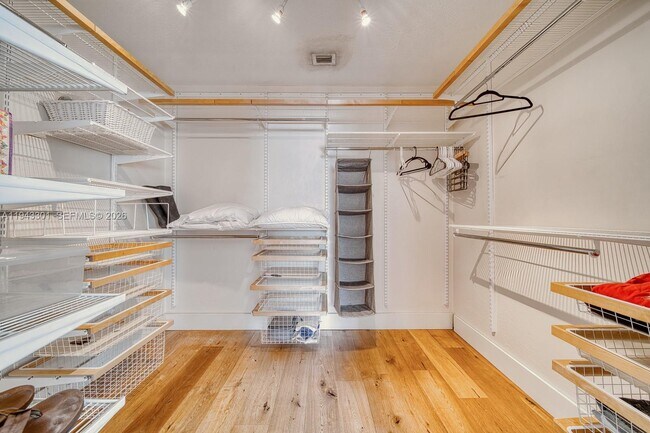 Building Photo - 7621 SW 65th Pl