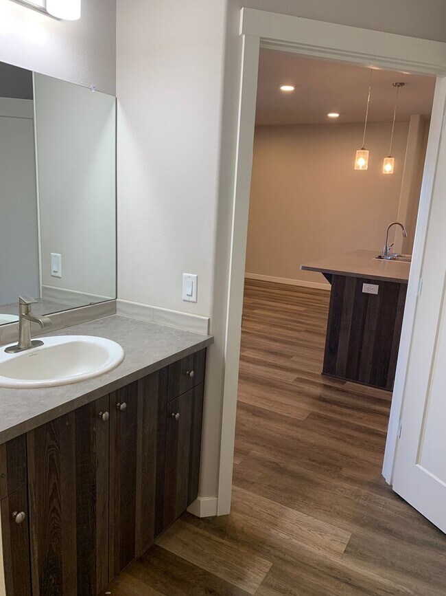 Building Photo - Great New Lava Ct Apartments!