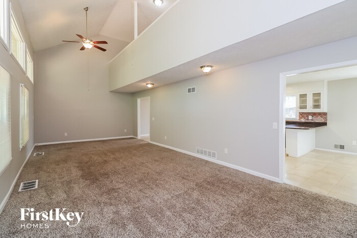 Building Photo - 3975 Sandy Plains Rd
