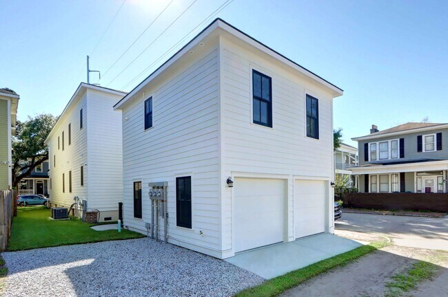 Building Photo - Downtown Savannah