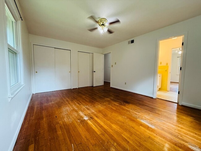 Building Photo - COMING SOON-1718 Patterson Circle