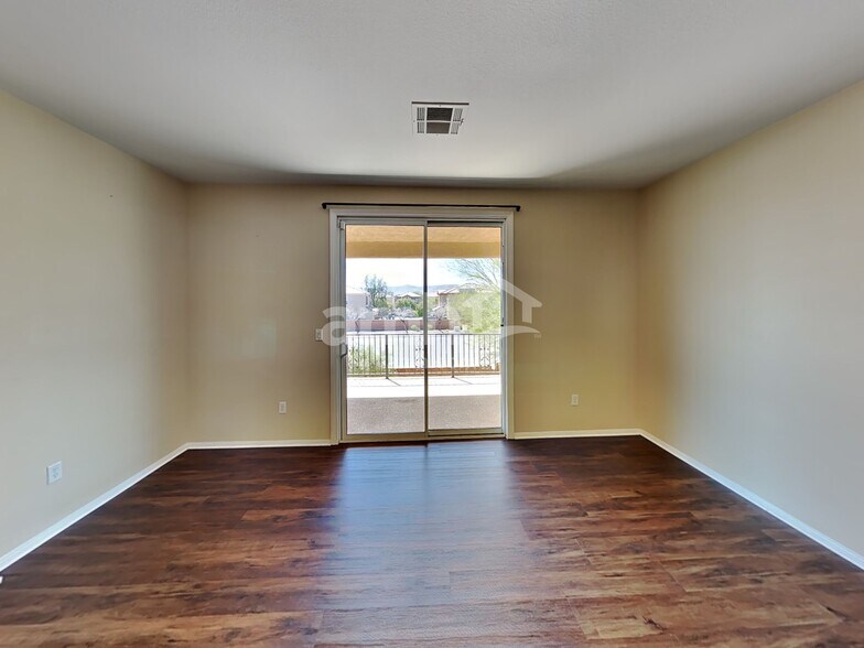 Building Photo - 7585 Engleberg Ave