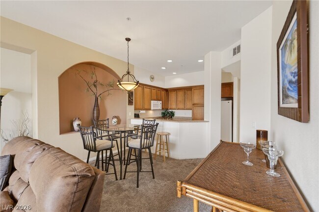 Building Photo - 62 E Serene Ave