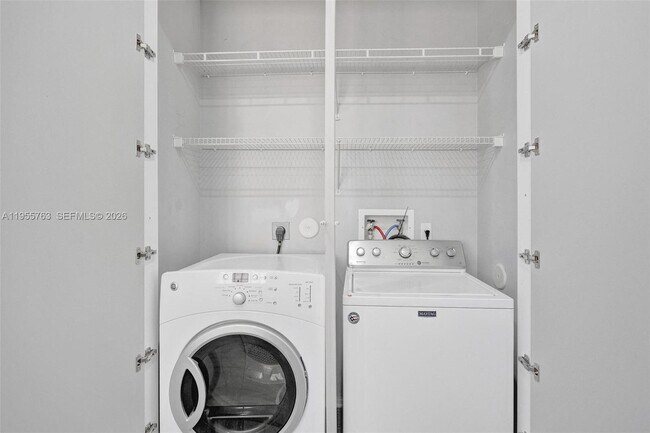 Building Photo - 1251 Hayes St